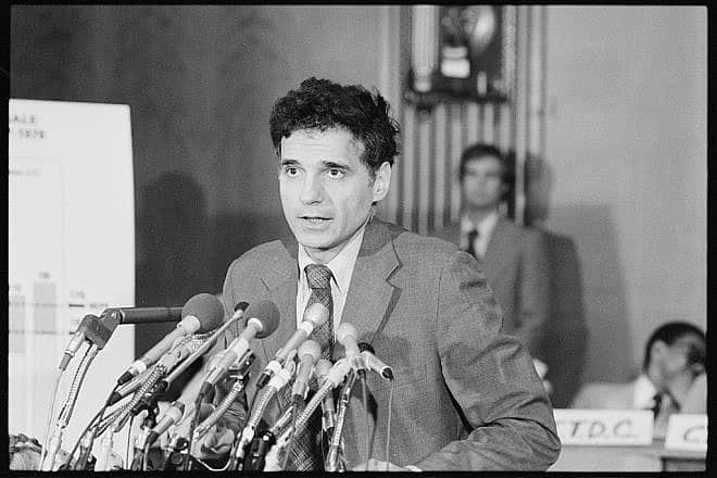 Ralph Nader in Jan. 1979. Photo by Warren K. Leffler, U.S. News & World Report/U.S. Library of Congress.