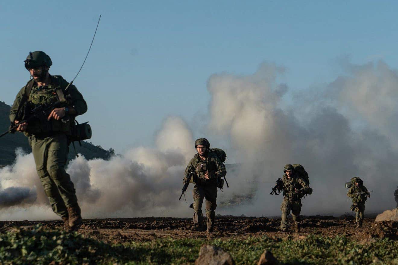 Israeli soldiers drill near the Lebanese border. Credit: IDF.