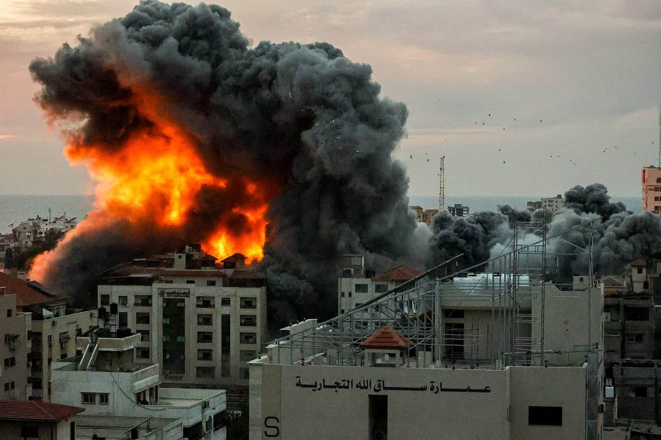 Smoke rises during an Israeli airstrike in Gaza City, Oct. 7, 2023. Photo by Atia Mohammed/Flash90.
