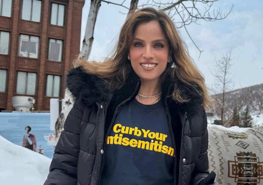 Noa Tishby Wearing a “Curb Your Antisemitism” T-Shirt