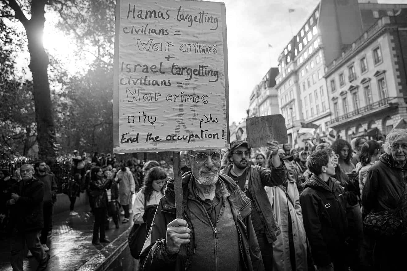 A pro-Palestinian protest in London, a week after Hamas murdered 1,200 people in southern Israel and took more than 250 others hostage into the Gaza Strip, on Oct. 21, 2023. Credit: Alisdare Hickson/Flickr via Wikimedia Commons.