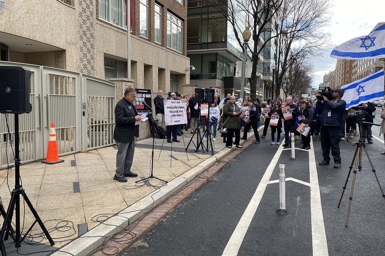 Norman Goldstein, uncle of Hersh Goldberg-Polin, whom Hamas terrorists are holding hostage in Gaza, addresses about 50 people in front of the Qatari embassy in Washington, D.C. on Feb. 2, 2024. Photo by Andrew Bernard.
