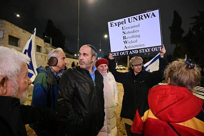 Jerusalem Deputy Mayor Arieh King (center) at a demonstration against UNRWA outside the agency's Jerusalem headquarters on Feb. 5, 2024. Photo by Yoav Dudkevitch/TPS.