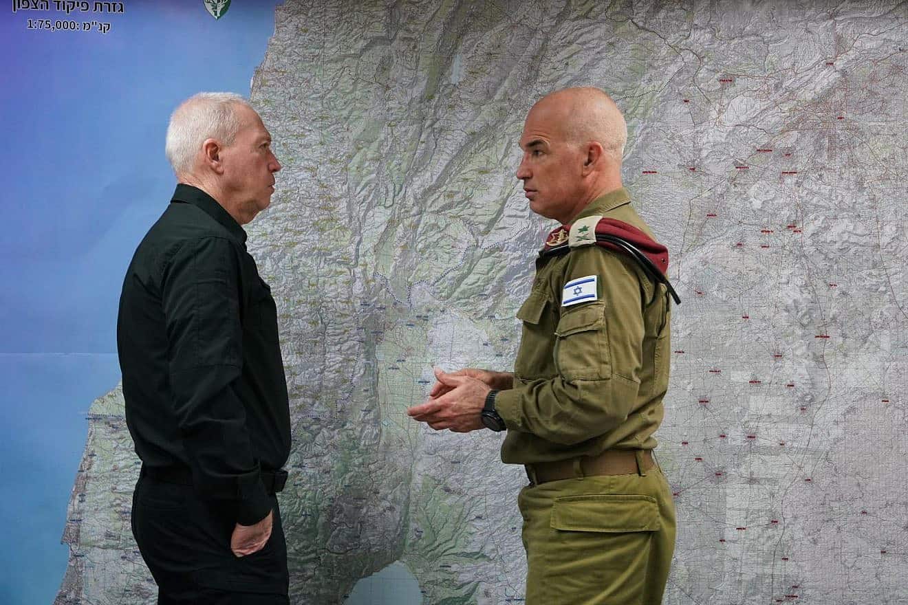 Northern Command head Gen. Ori Gordin speaks with Defense Minister Yoav Gallant at the IDF headquarters in Safed, Feb. 25, 2024. Credit: Ariel Hermoni/Defense Ministry.