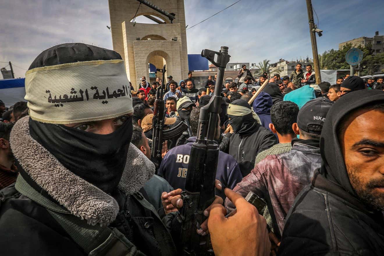 Palestinian terrorists patrol in Rafah, in the southern Gaza Strip, March 1, 2024. Photo by Abed Rahim Khatib/Flash90.