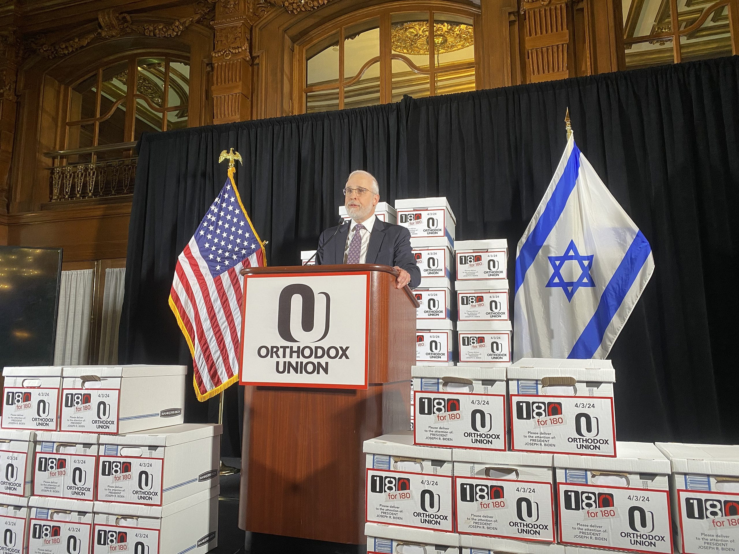 Orthodox Union delivers 100,000 pro-Israel letters to White House